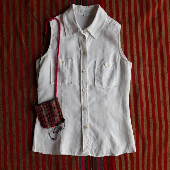 GAP Tops - GAP linen shirt